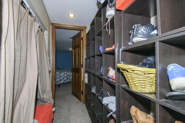 1749 S 69th STREET, West Allis, WI 53214