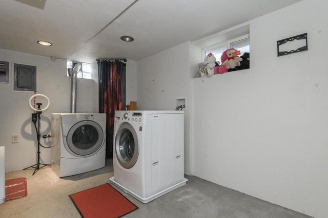 1749 S 69th STREET, West Allis, WI 53214