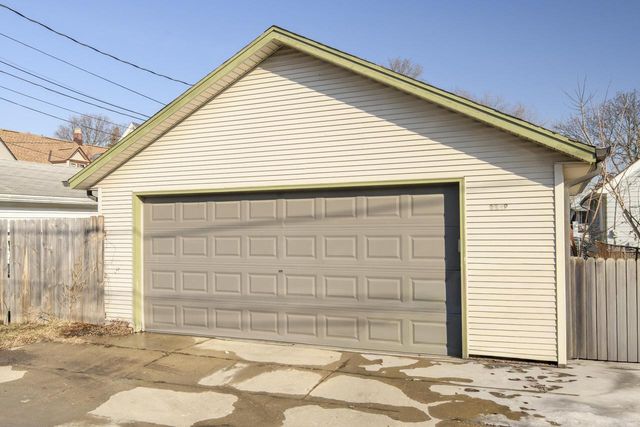 1749 S 69th STREET, West Allis, WI 53214