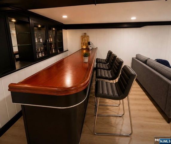 201 Cumley Terrace, Leonia, NJ 07605