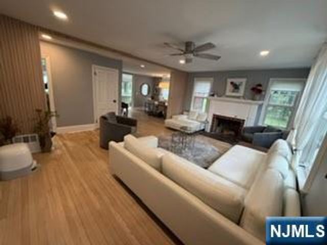 201 Cumley Terrace, Leonia, NJ 07605
