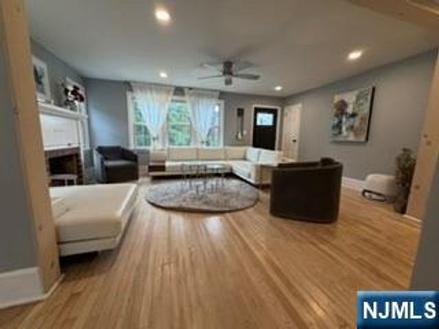 201 Cumley Terrace, Leonia, NJ 07605
