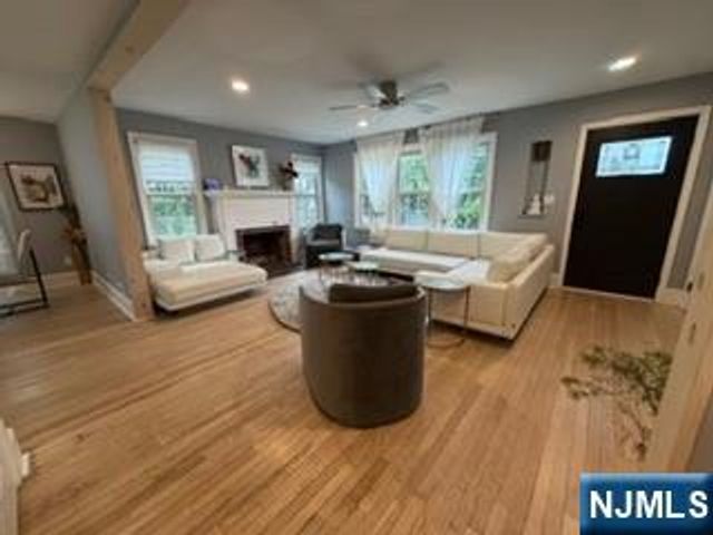 201 Cumley Terrace, Leonia, NJ 07605