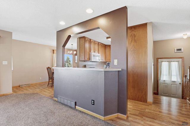 319 ST ANNE, Rapid City, SD 57701