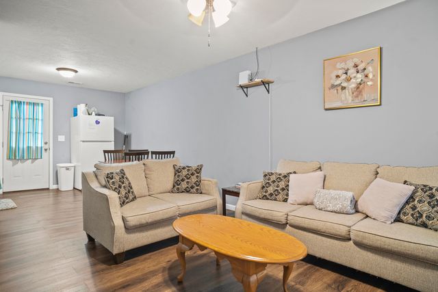 167-169 Strange Street, Stanton, KY 40380