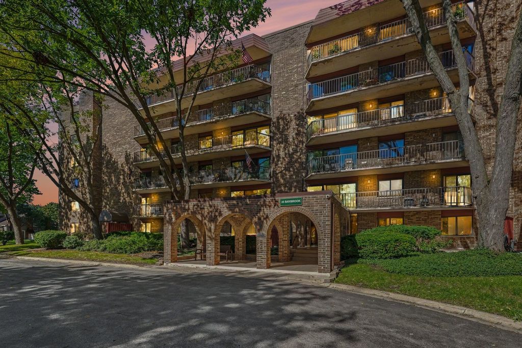 35 S Baybrook Drive 309, Palatine, IL 60074