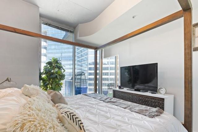 400 W Peachtree NW Street 1215, Atlanta, GA 30308