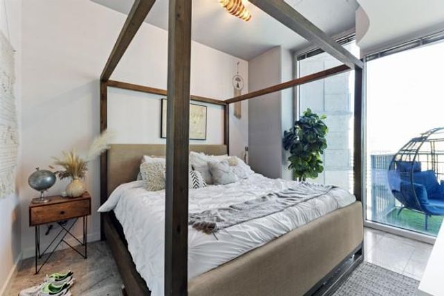 400 W Peachtree NW Street 1215, Atlanta, GA 30308