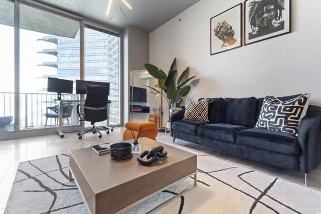 400 W Peachtree NW Street 1215, Atlanta, GA 30308