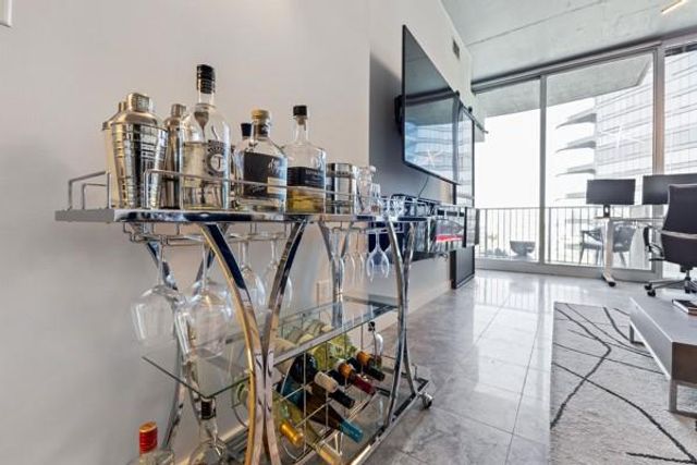 400 W Peachtree NW Street 1215, Atlanta, GA 30308