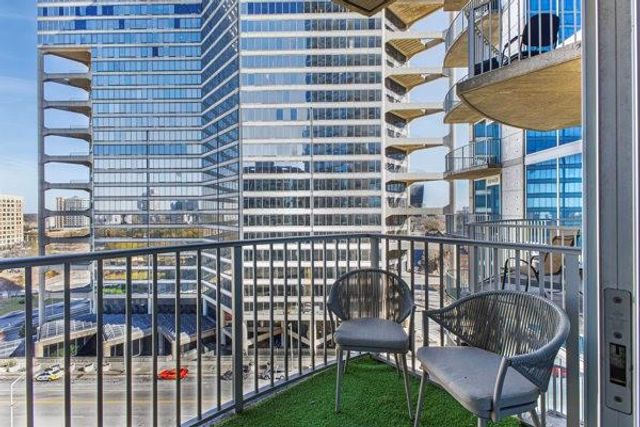 400 W Peachtree NW Street 1215, Atlanta, GA 30308