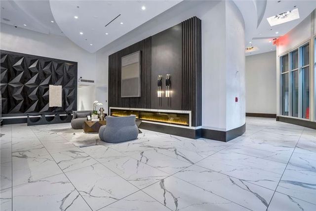 400 W Peachtree NW Street 1215, Atlanta, GA 30308