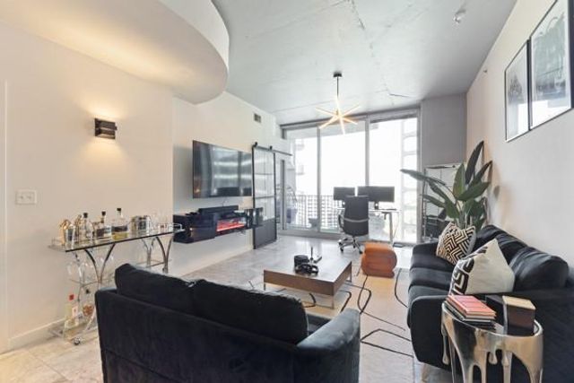 400 W Peachtree NW Street 1215, Atlanta, GA 30308