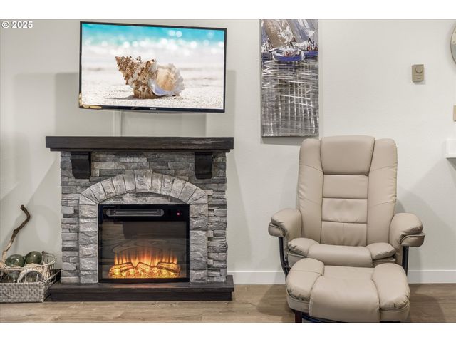 1000 Se BAY Blvd 140, Newport, OR 97365