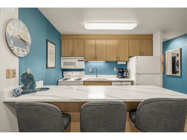 1000 Se BAY Blvd 140, Newport, OR 97365