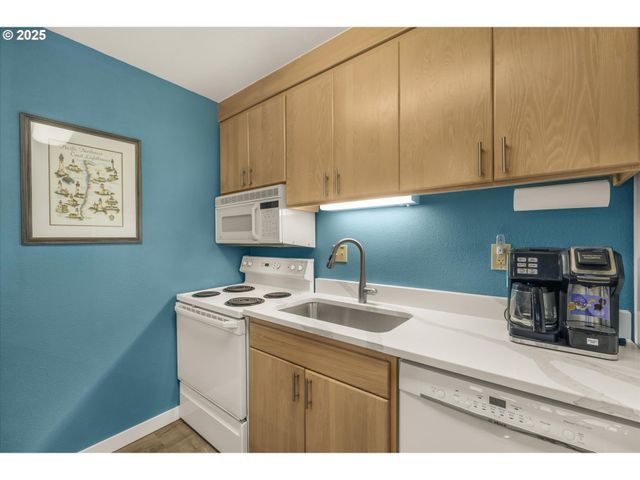 1000 Se BAY Blvd 140, Newport, OR 97365