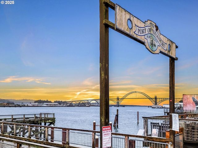 1000 Se BAY Blvd 140, Newport, OR 97365