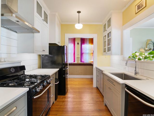 230 Allensworth Street, San Antonio, TX 78209