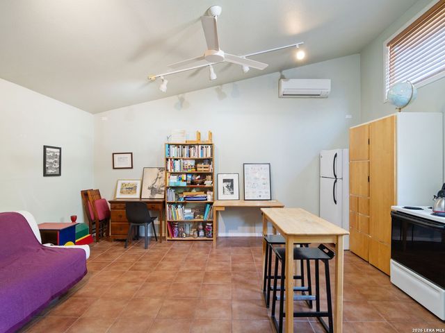 230 Allensworth Street, San Antonio, TX 78209