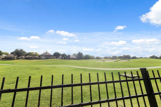 1717 Canyon Creek Drive, Mckinney, TX 75072