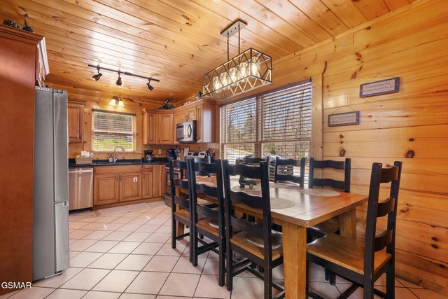 611 Stockton Drive, Sevierville, TN 37876