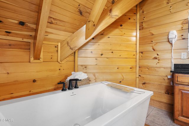 611 Stockton Drive, Sevierville, TN 37876