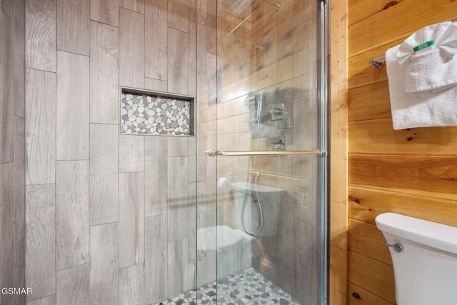 611 Stockton Drive, Sevierville, TN 37876