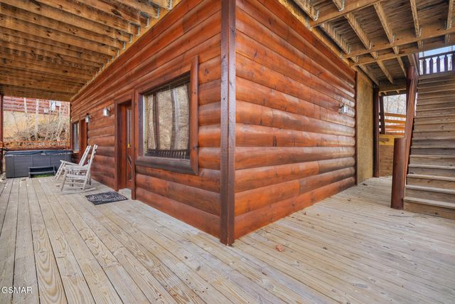 611 Stockton Drive, Sevierville, TN 37876