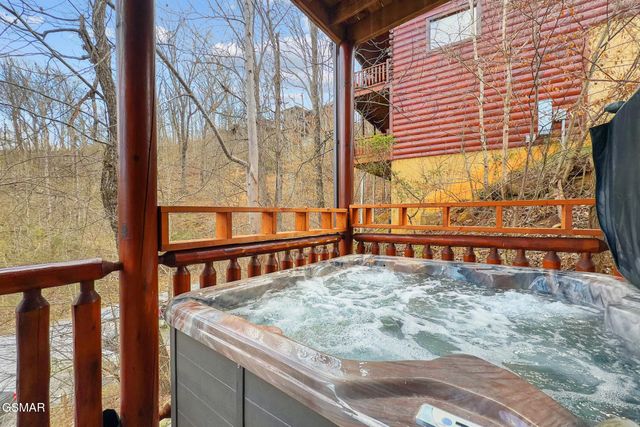 611 Stockton Drive, Sevierville, TN 37876