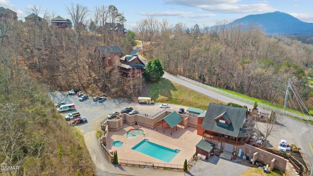 611 Stockton Drive, Sevierville, TN 37876