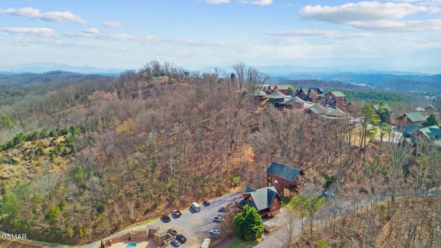 611 Stockton Drive, Sevierville, TN 37876