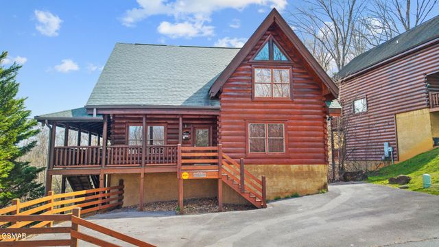 611 Stockton Drive, Sevierville, TN 37876