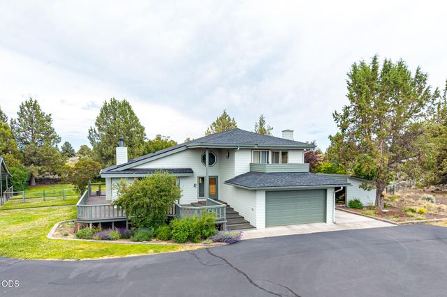 61670 Somerset Drive, Bend, OR 97702