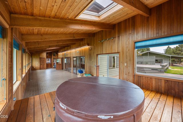 61670 Somerset Drive, Bend, OR 97702