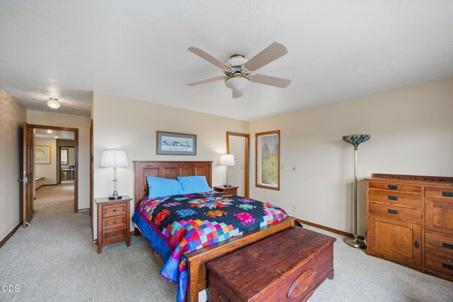 61670 Somerset Drive, Bend, OR 97702