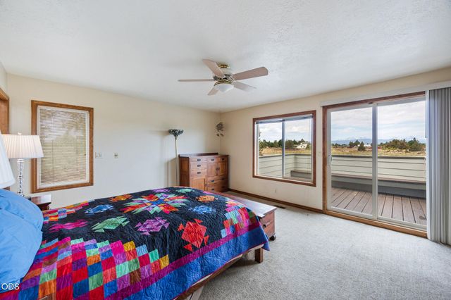 61670 Somerset Drive, Bend, OR 97702