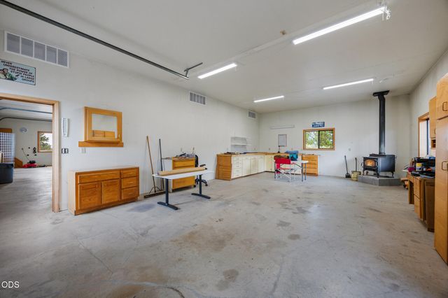 61670 Somerset Drive, Bend, OR 97702