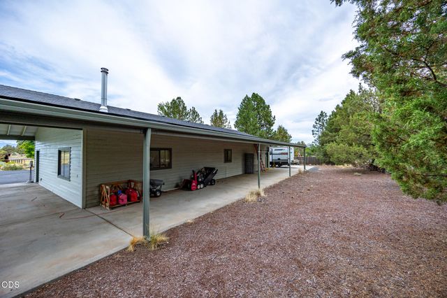 61670 Somerset Drive, Bend, OR 97702