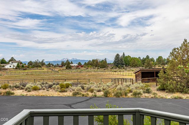 61670 Somerset Drive, Bend, OR 97702