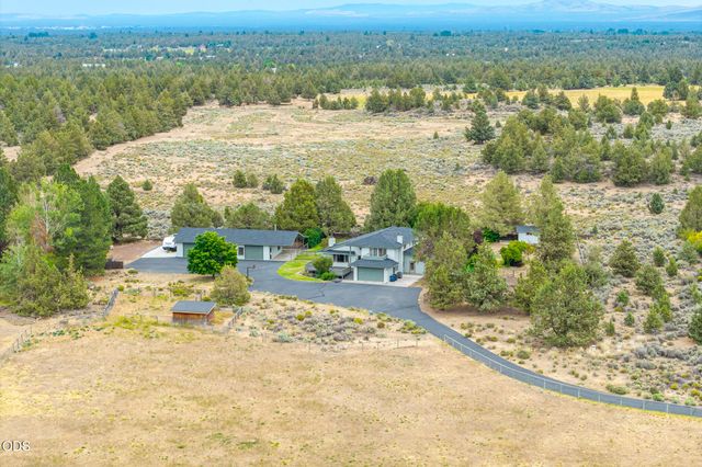 61670 Somerset Drive, Bend, OR 97702
