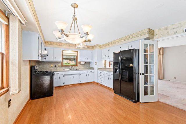 4110 N 74th STREET, Milwaukee, WI 53216