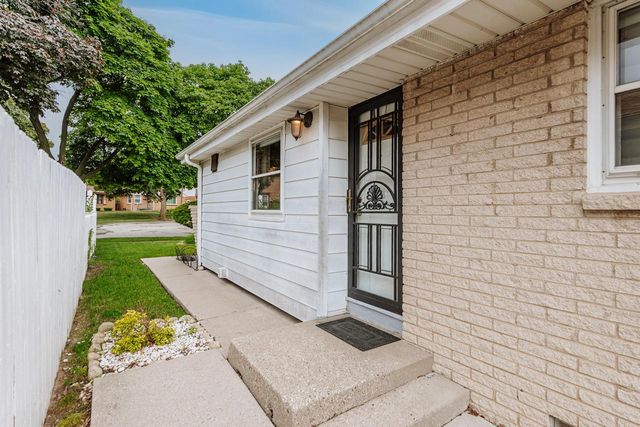 4110 N 74th STREET, Milwaukee, WI 53216