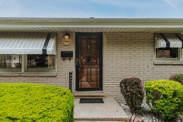 4110 N 74th STREET, Milwaukee, WI 53216
