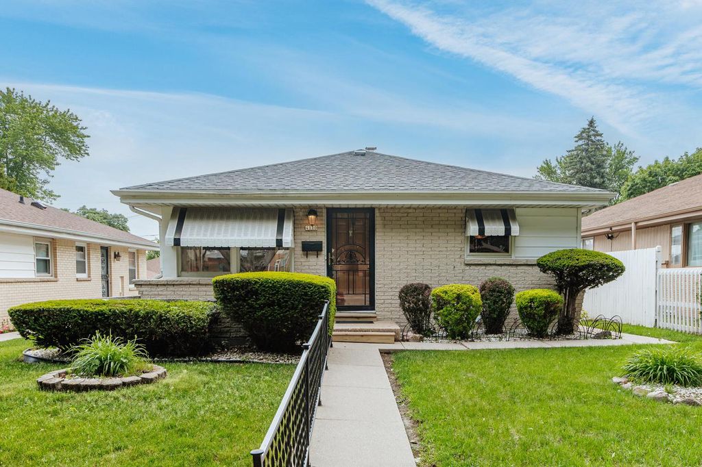 4110 N 74th STREET, Milwaukee, WI 53216