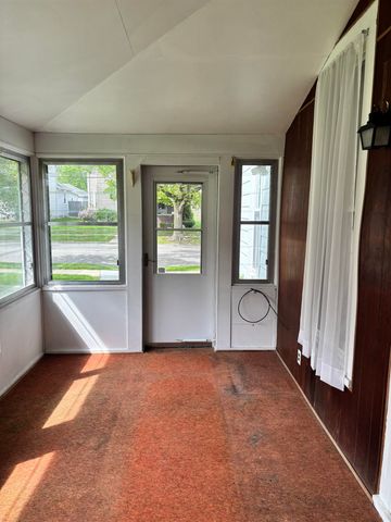 1527 Guilford Street, Huntington, IN 46750