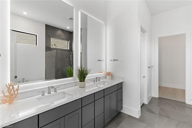 19084 Gentry PL, Estero, FL 33928