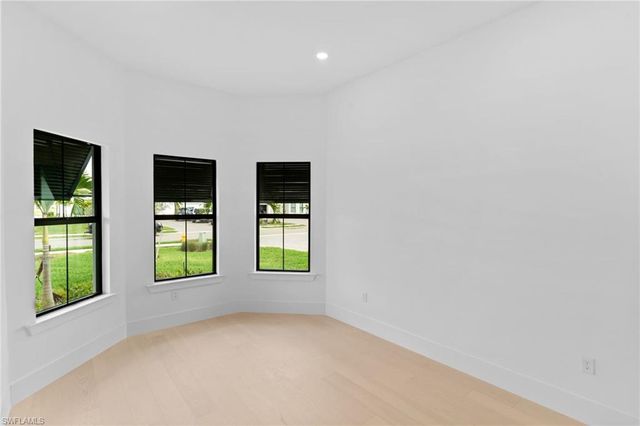 19084 Gentry PL, Estero, FL 33928