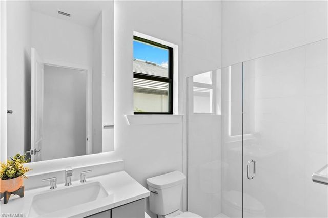 19084 Gentry PL, Estero, FL 33928