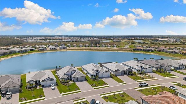 19084 Gentry PL, Estero, FL 33928