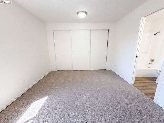 2515 Ne HYDE St, Hillsboro, OR 97124